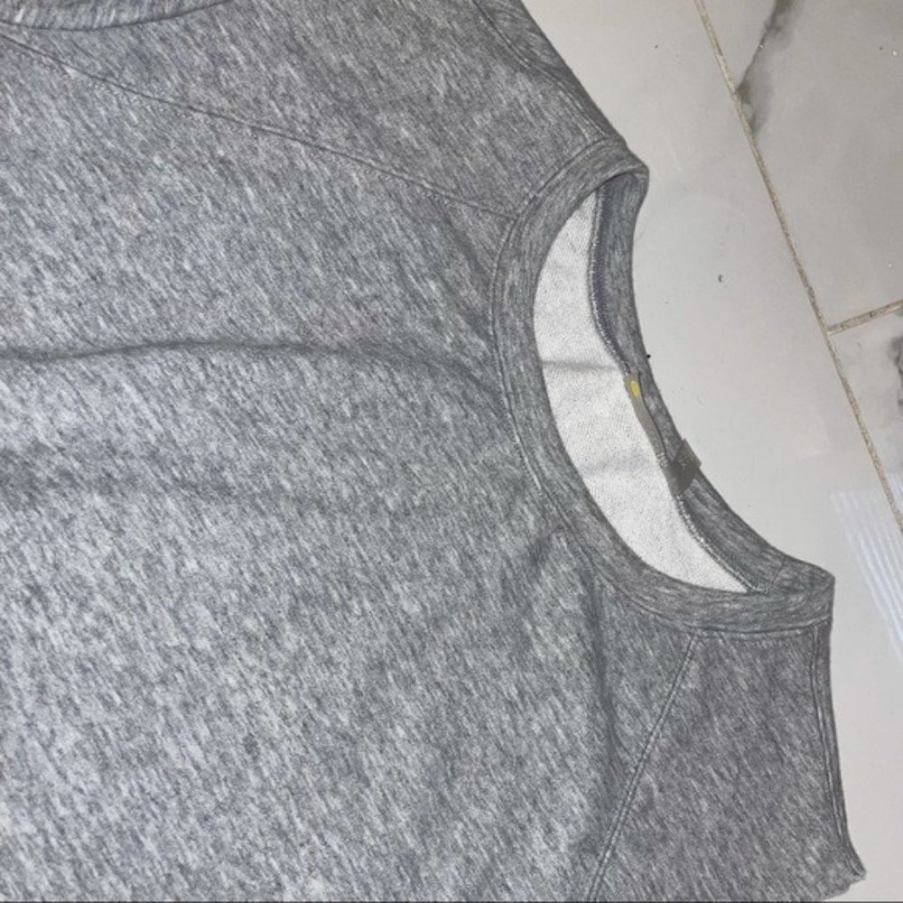 Zella Cut out shoulder sweatshirt - Picture 3 of 4